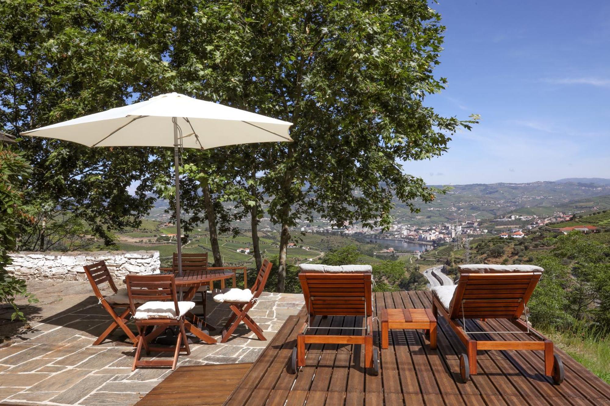 Quinta Do Valdalagea Guest House เปโซดาเรกวา ภายนอก รูปภาพ